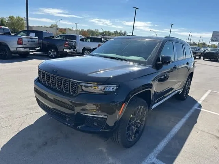 2025 Jeep Grand Cherokee L Summit photo 1