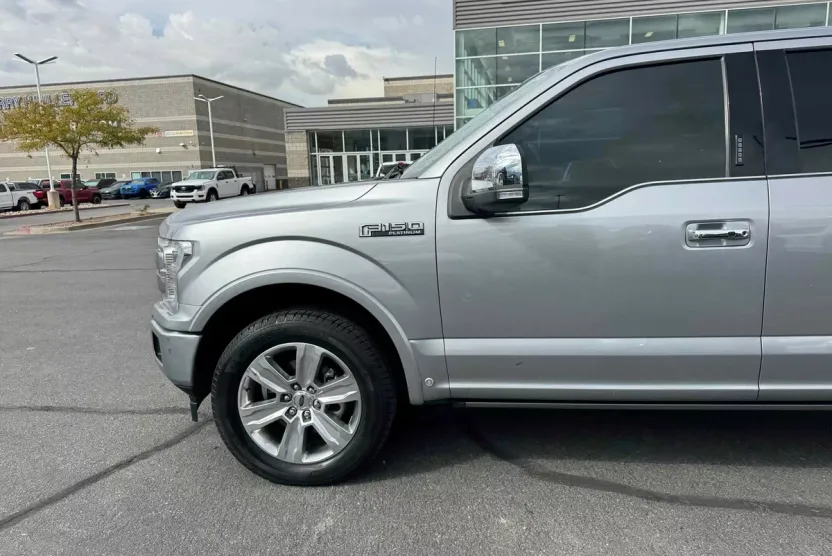 2020 Ford F-150 Platinum photo 1