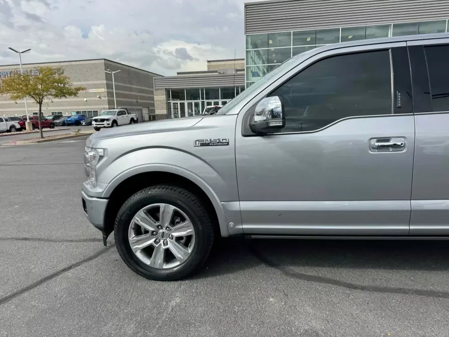 2020 Ford F-150 Platinum photo 1