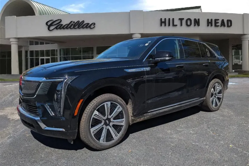 2025 Cadillac Escalade IQ Luxury photo 1