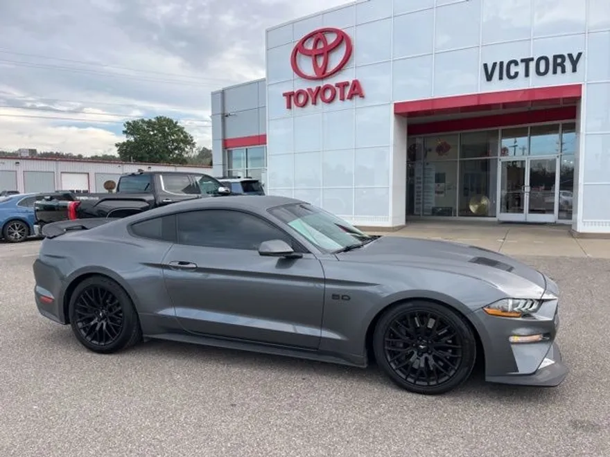 2022 Ford Mustang GT photo 1