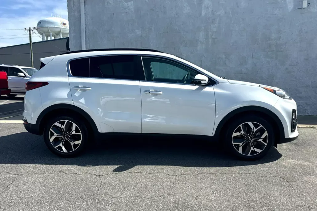 2021 Kia Sportage EX photo 1