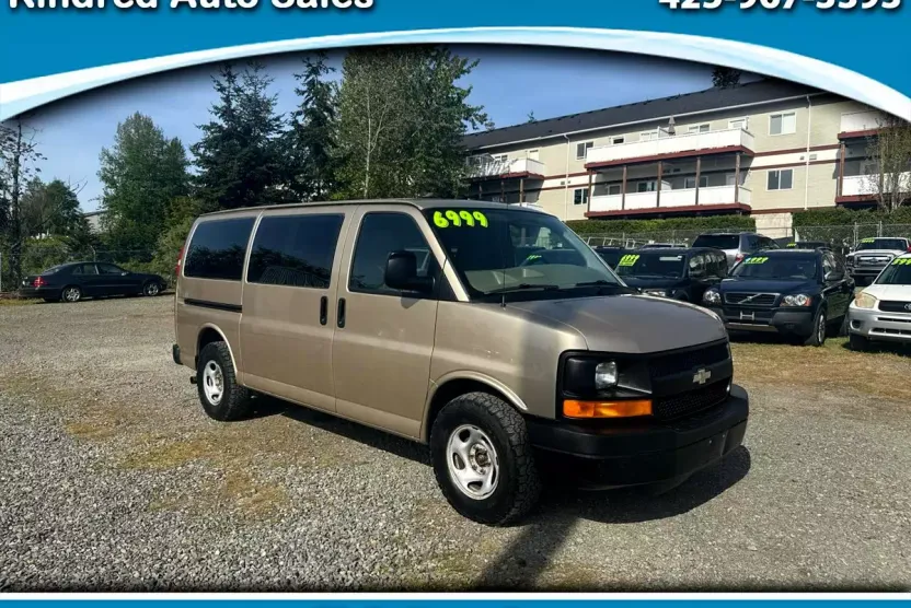 2005 Chevrolet Express 1500 Cargo photo 1