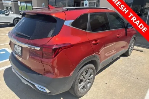 2023 Kia Seltos S photo 3
