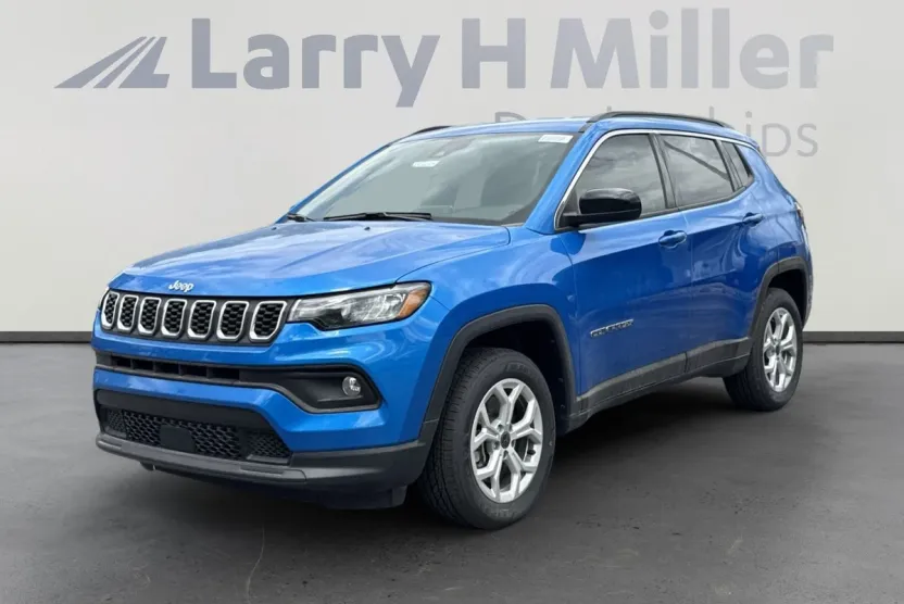 2025 Jeep Compass Latitude photo 1