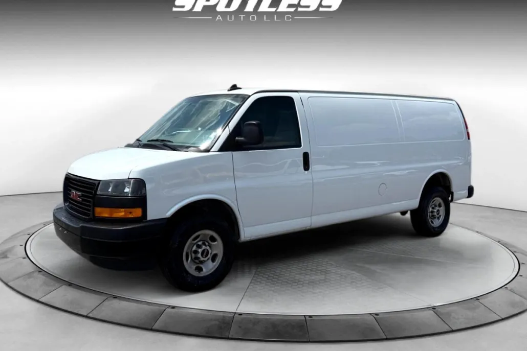 2023 Gmc Savana Cargo photo 1