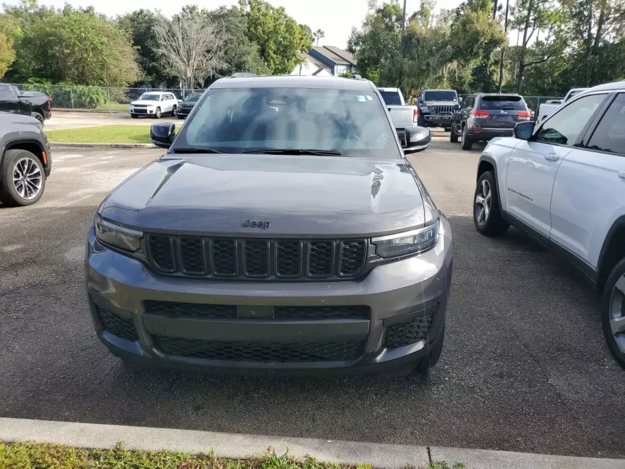 2023 Jeep Grand Cherokee Altitude photo 1