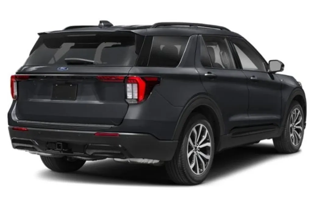 2026 Ford Explorer ST-Line photo 1