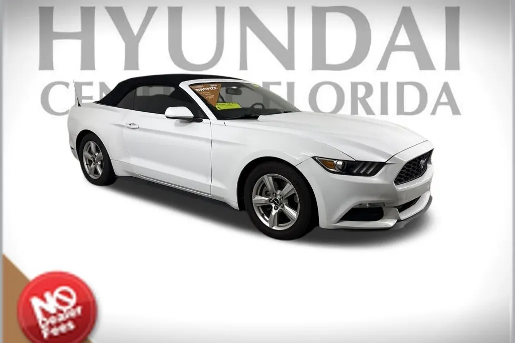 2015 Ford Mustang V6 Convertible photo 1