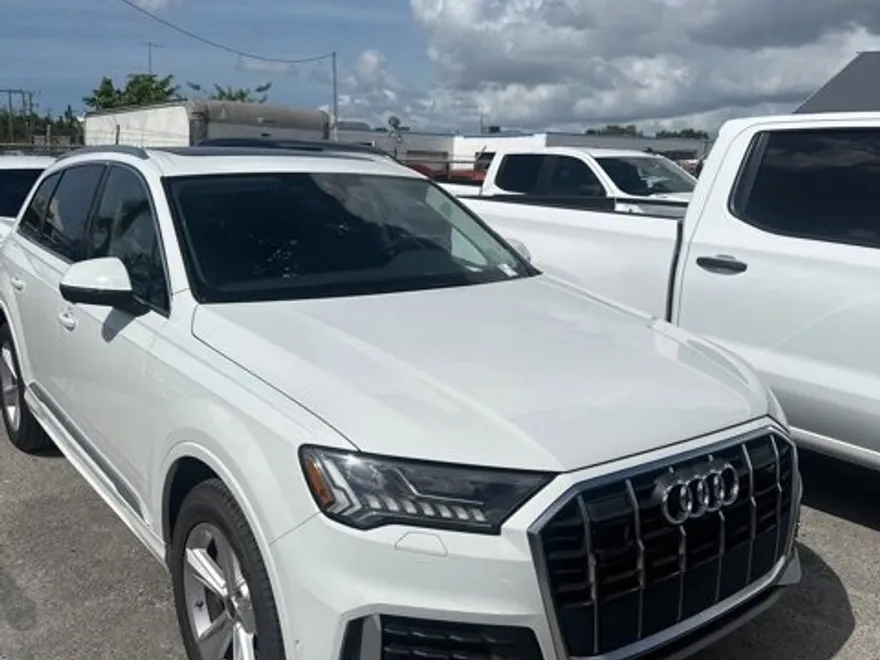 2024 Audi Q7 Premium Plus photo 1