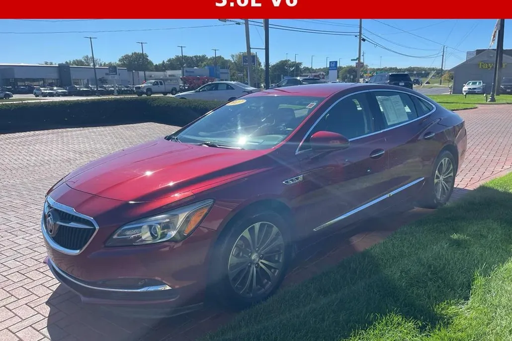 2017 Buick LaCrosse Premium photo 1