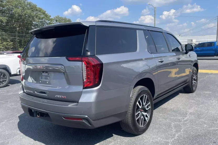 2021 Gmc Yukon XL AT4 photo 1