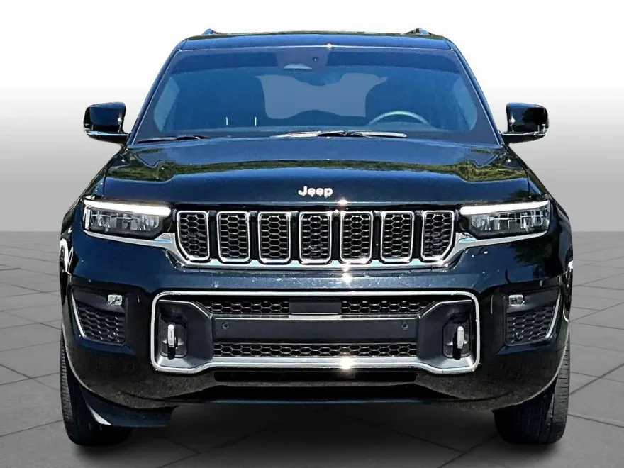 2024 Jeep Grand Cherokee Overland Sport photo 1