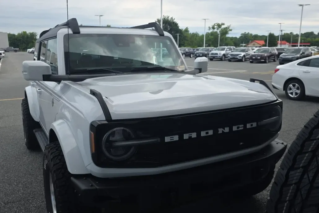 2022 Ford Bronco Outer Banks photo 1