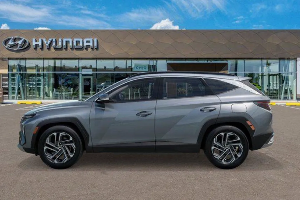 2025 Hyundai Tucson Hybrid Limited photo 1