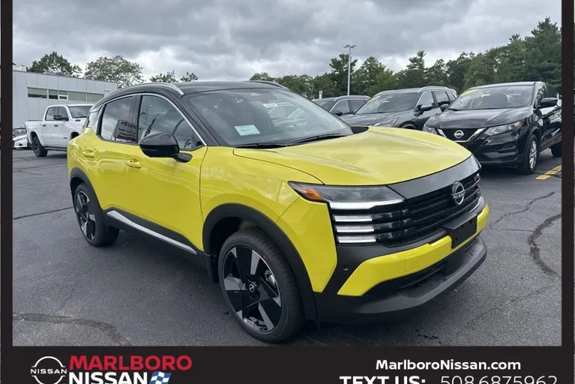2025 Nissan Kicks SR photo 1