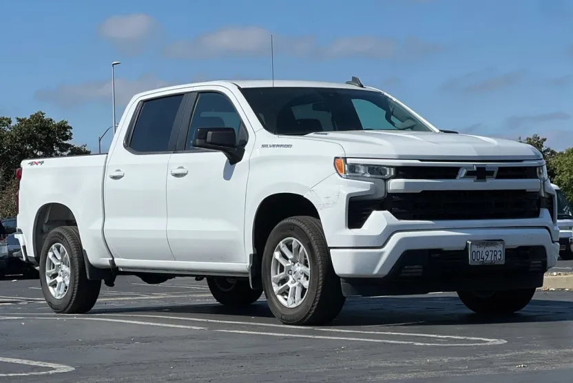 2022 Chevrolet Silverado 1500 RST photo 1