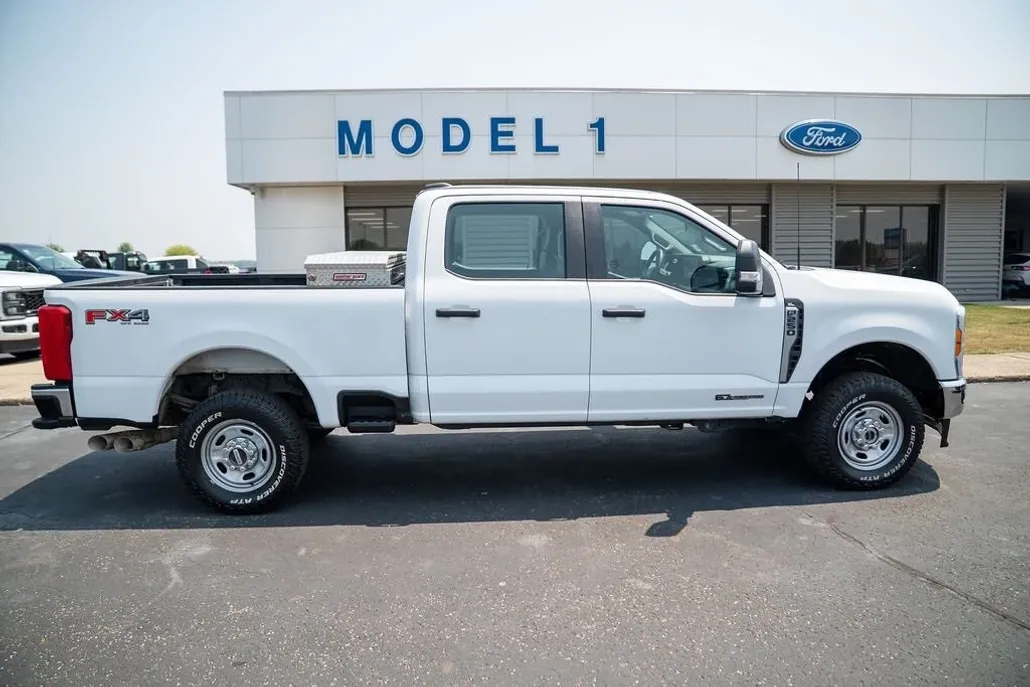 2023 Ford F-250 XL photo 1