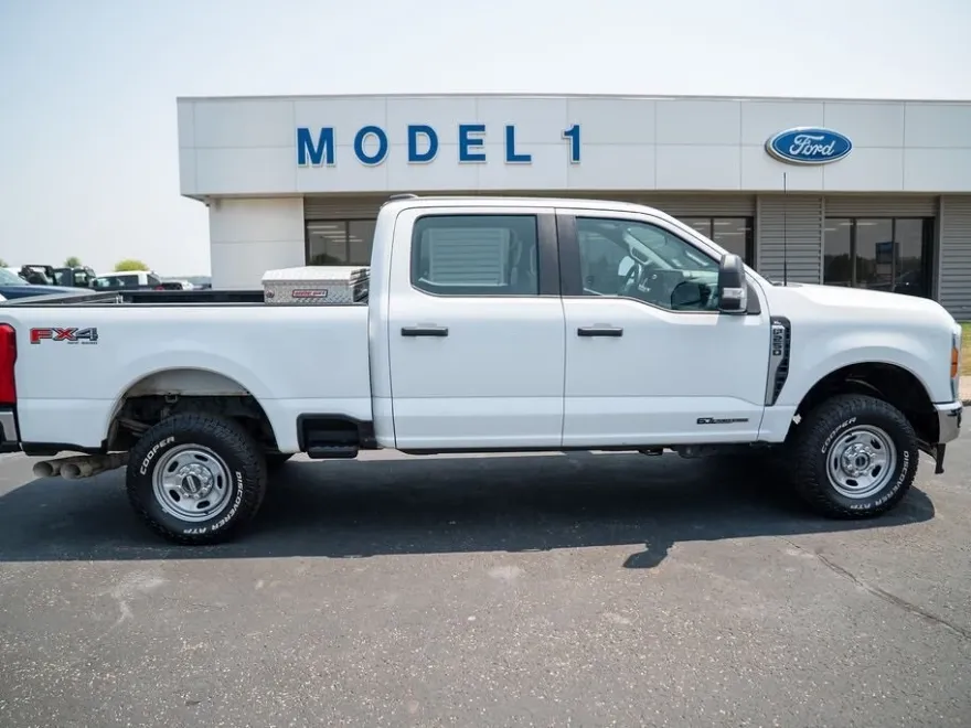 2023 Ford F-250 XL photo 1