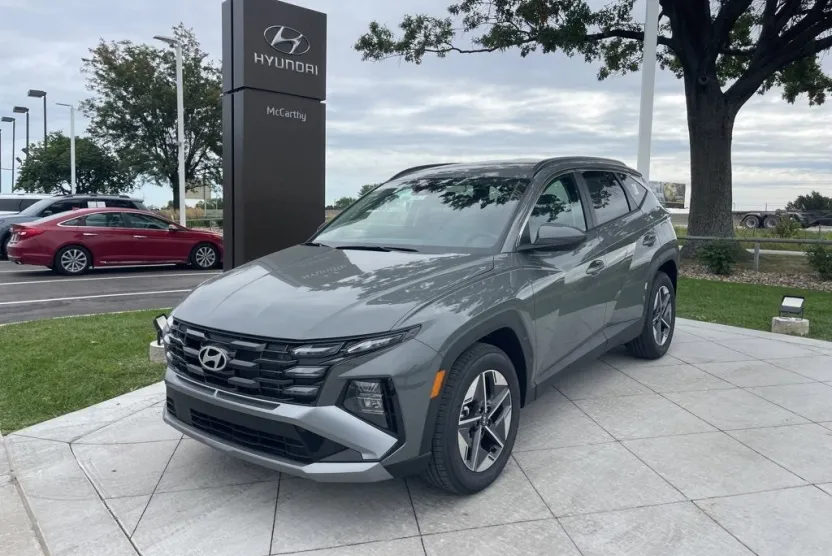 2025 Hyundai Tucson SEL photo 1