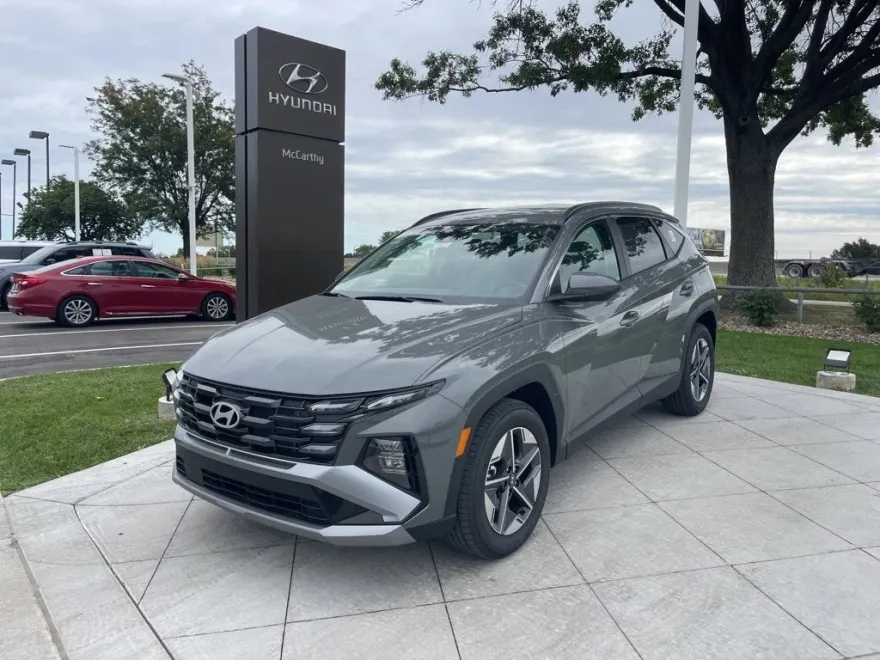 2025 Hyundai Tucson SEL photo 1