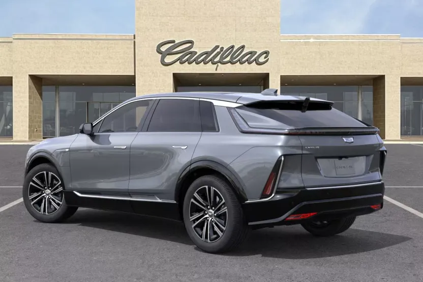 2023 Cadillac Lyriq Luxury photo 1