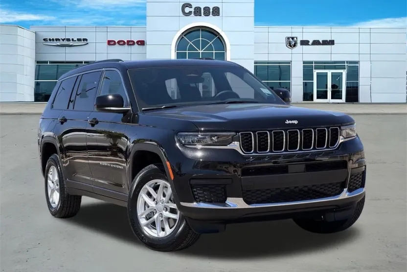 2025 Jeep Grand Cherokee Laredo photo 1
