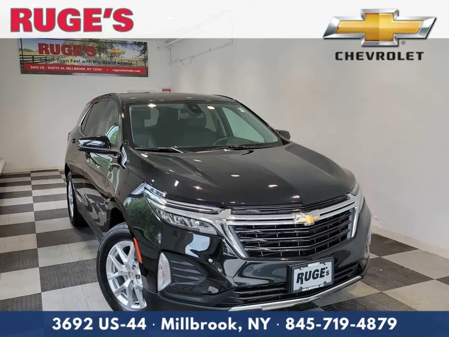 2022 Chevrolet Equinox LT photo 1