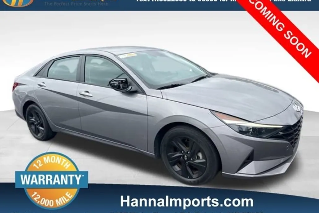 2023 Hyundai Elantra SEL photo 1