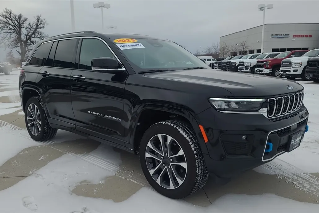 2023 Jeep Grand Cherokee Overland 4xe photo 1