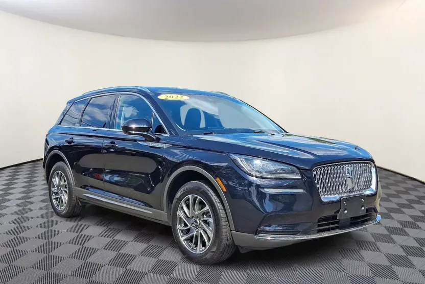 2022 Lincoln Corsair Standard photo 1