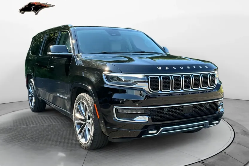 2024 Jeep Wagoneer L Series III photo 1