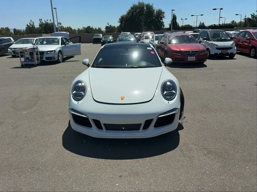 2015 Porsche 911 4S photo 1