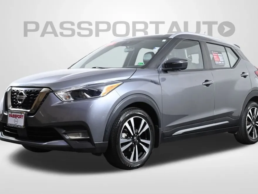 2020 Nissan Kicks SR photo 1