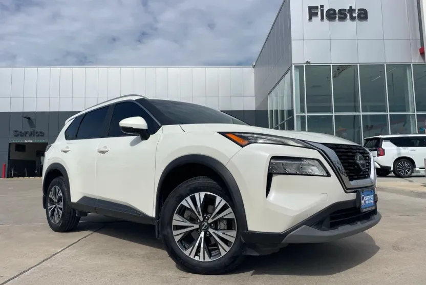 2023 Nissan Rogue SV photo 1