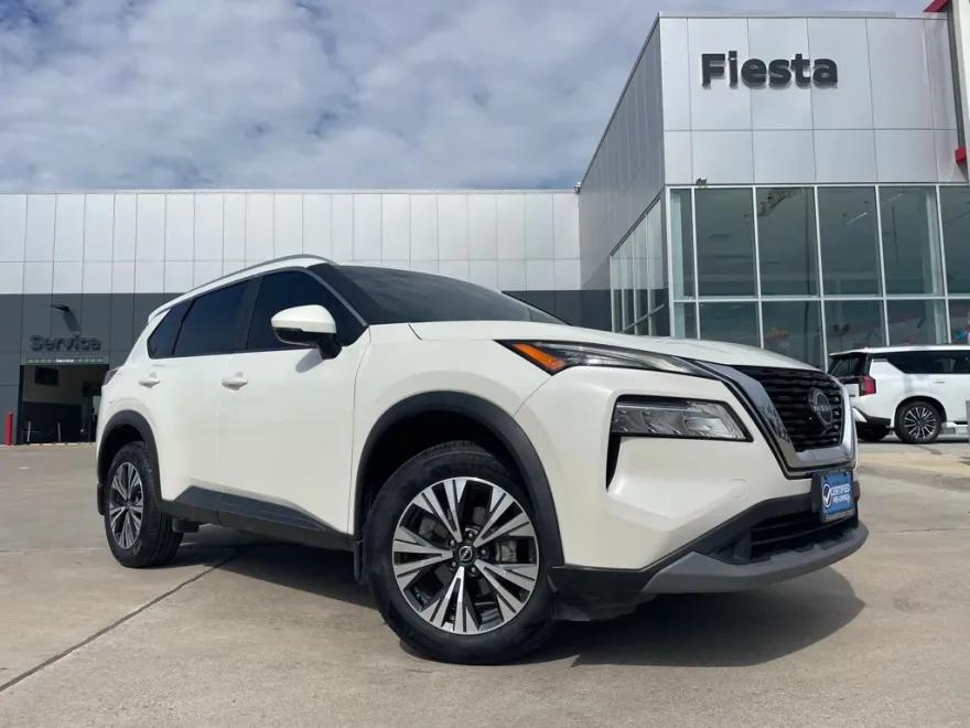 2023 Nissan Rogue SV photo 1
