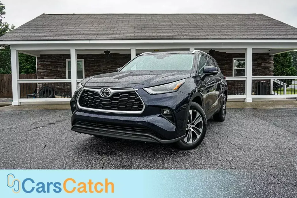 2022 Toyota Highlander XLE photo 1