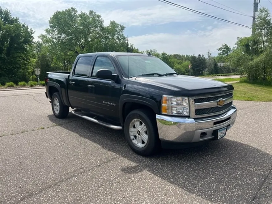 2012 Chevrolet Silverado 1500 LT photo 2