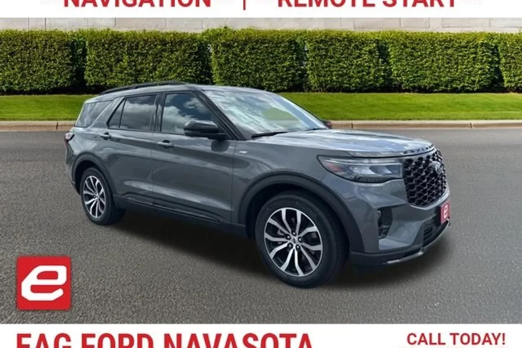 2025 Ford Explorer ST-Line photo 1