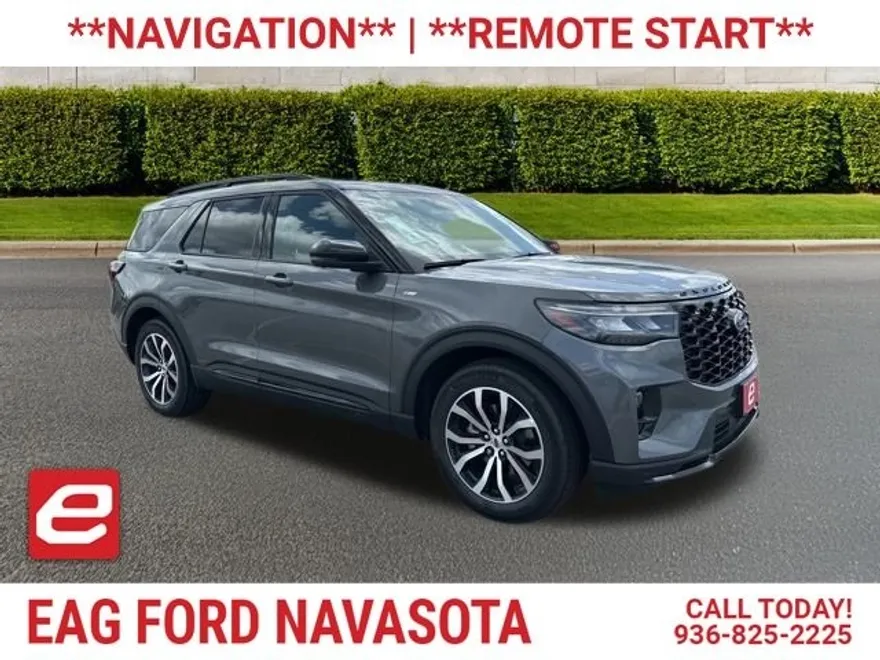 2025 Ford Explorer ST-Line photo 1