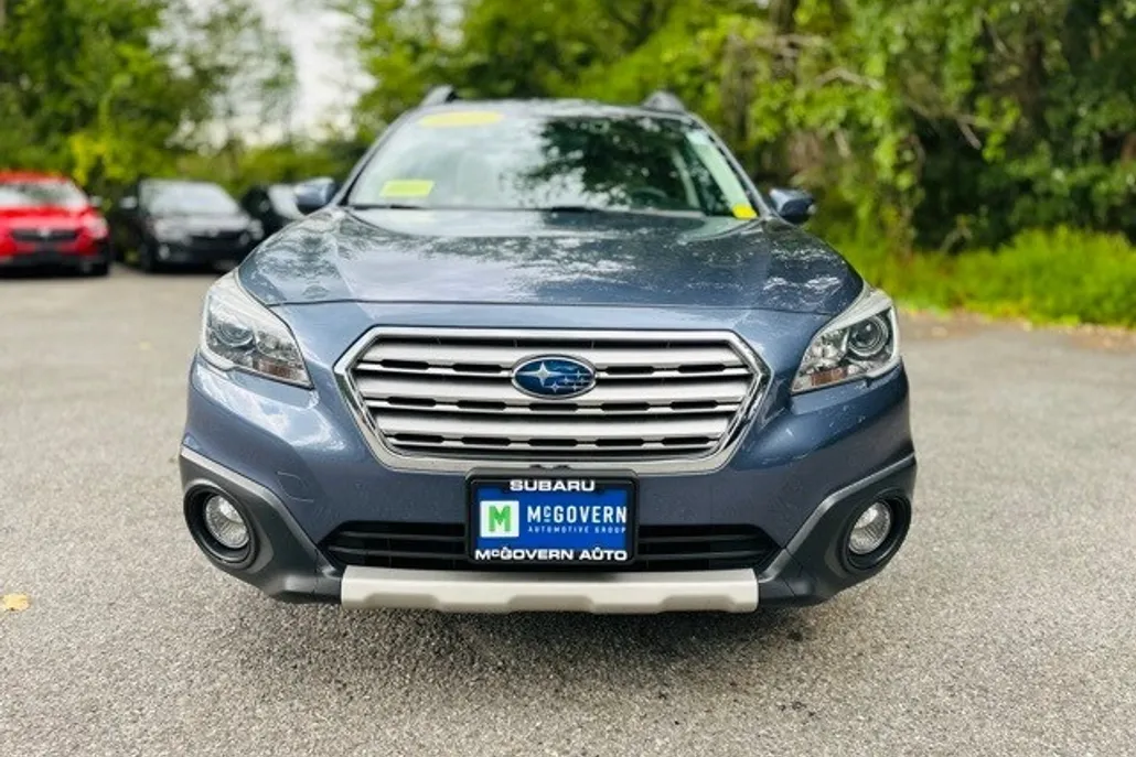 2017 Subaru Outback 2.5i Limited photo 1