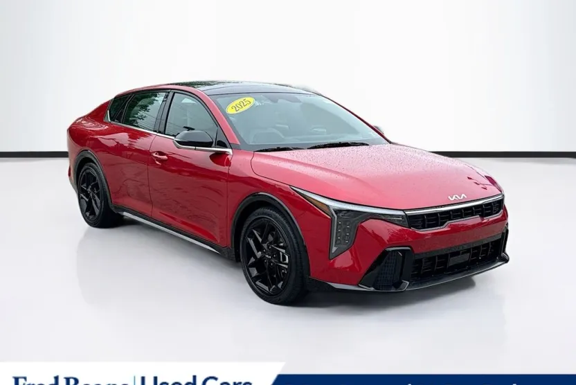 2025 Kia K4 GT-Line Turbo photo 1