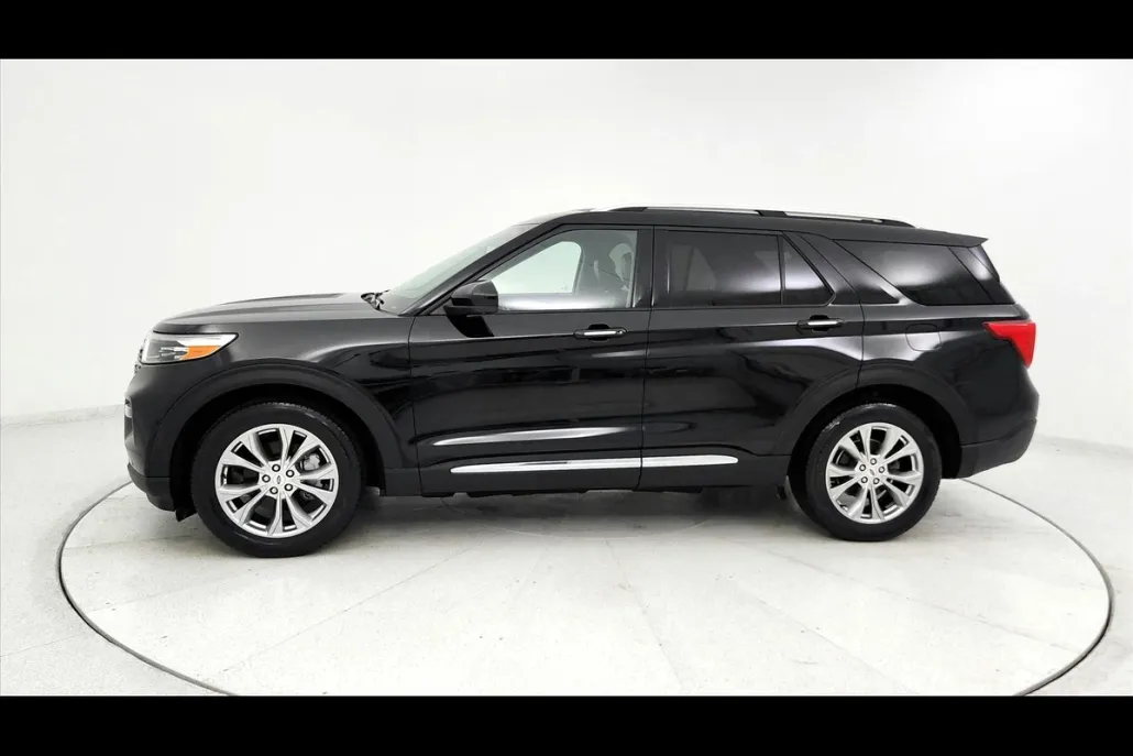 2022 Ford Explorer Limited Sport photo 1