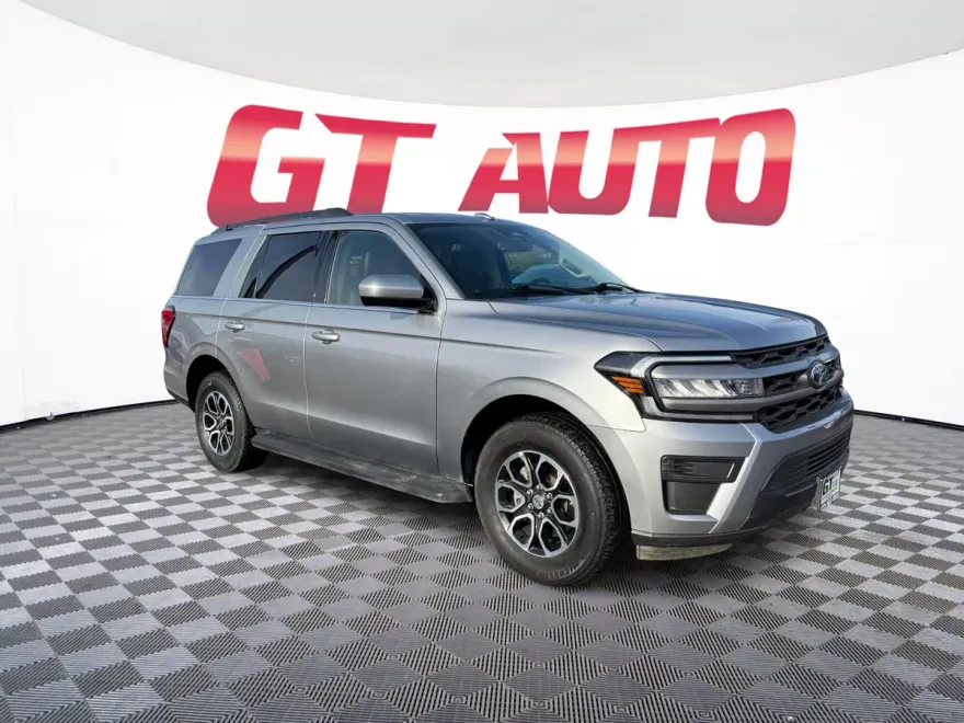 2024 Ford Expedition XLT photo 1