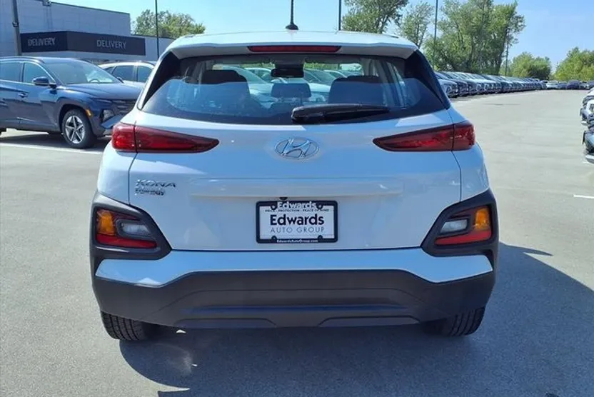 2021 Hyundai Kona SE photo 1