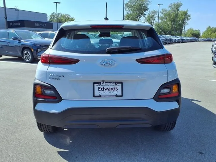 2021 Hyundai Kona SE photo 1