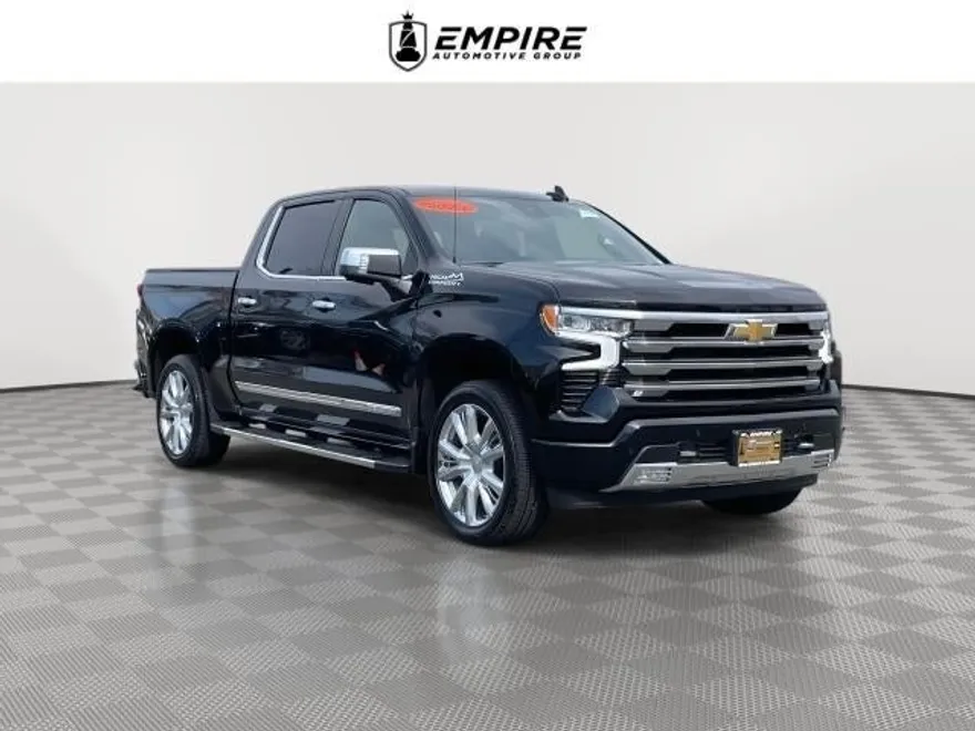 2024 Chevrolet Silverado 1500 High Country photo 1