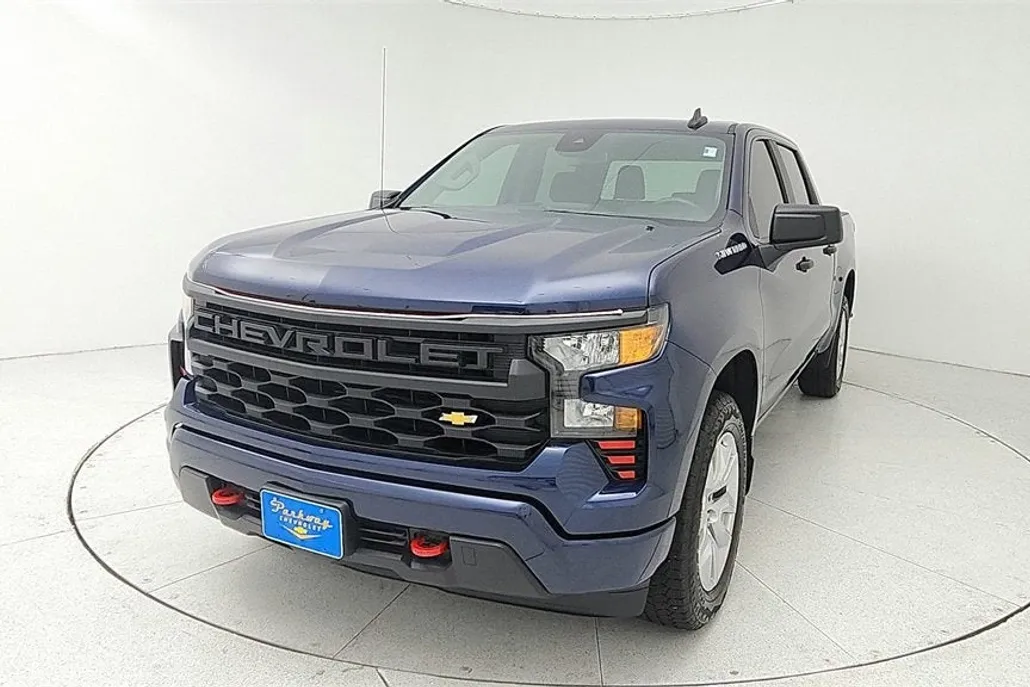 2023 Chevrolet Silverado 1500 Custom photo 1