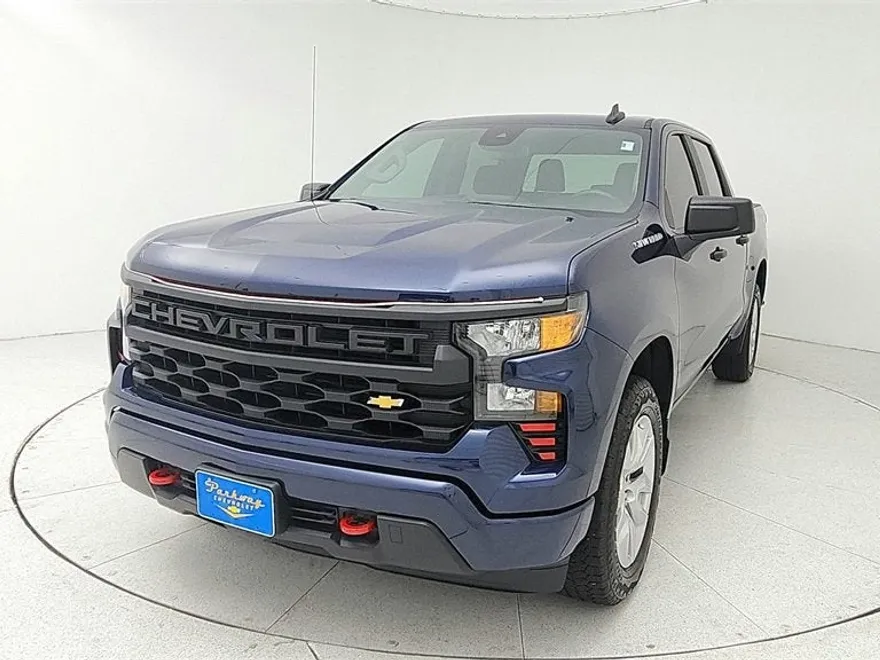 2023 Chevrolet Silverado 1500 Custom photo 1
