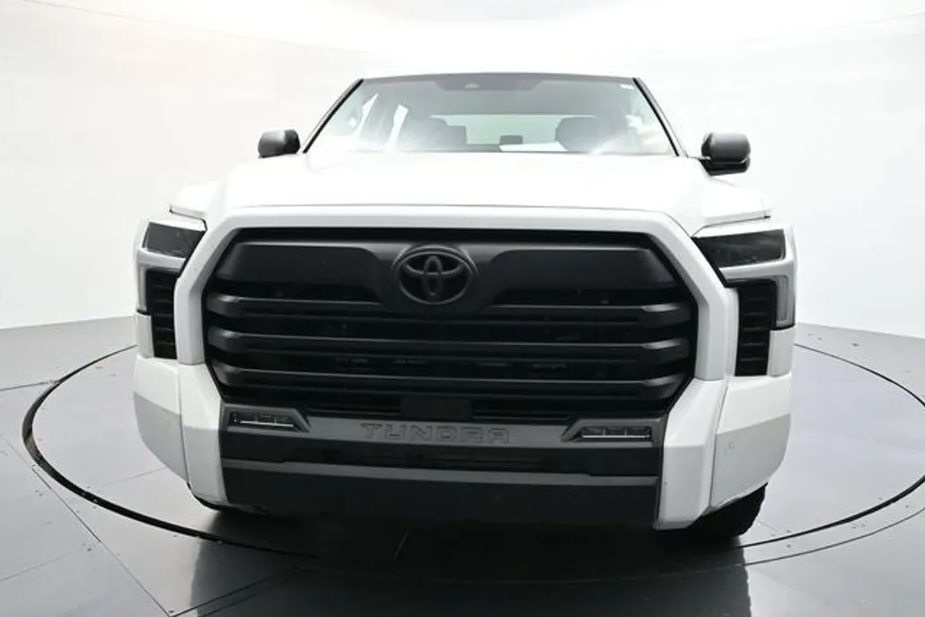 2024 Toyota Tundra SR5 photo 1